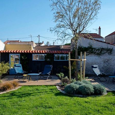 Villa L'annexe de Gaston à Port-des-Barques Extérieur photo