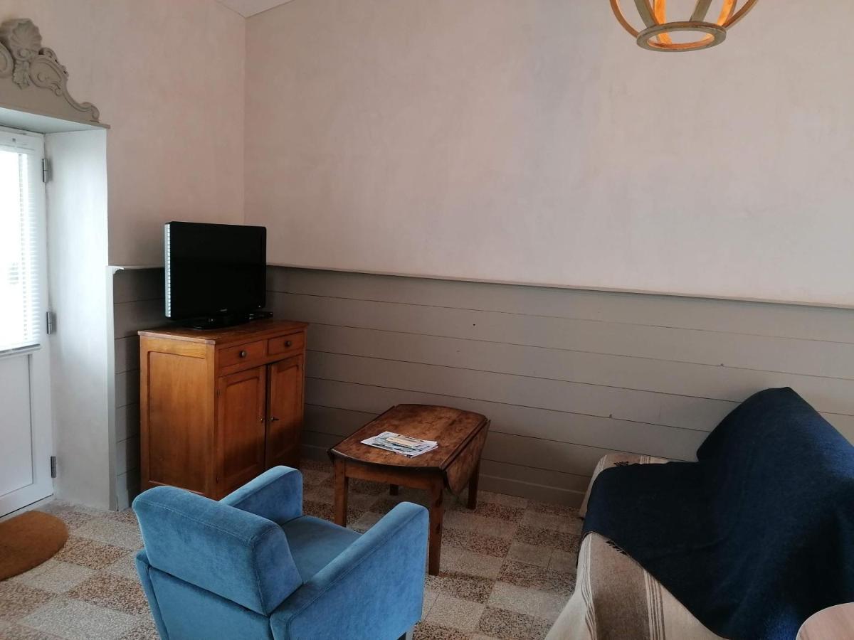 Villa L'annexe de Gaston à Port-des-Barques Extérieur photo