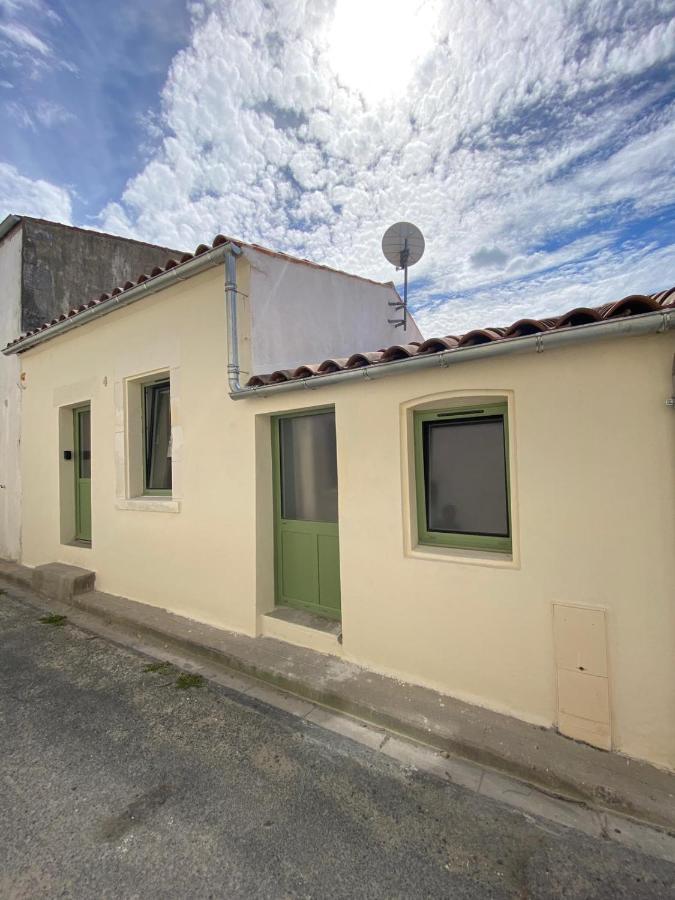 Villa L'annexe de Gaston à Port-des-Barques Extérieur photo