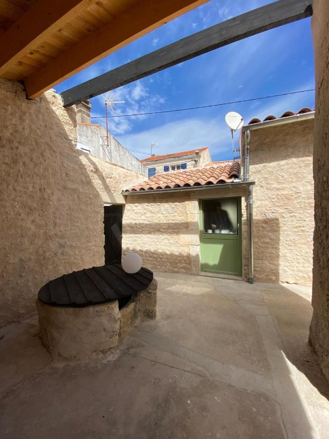 Villa L'annexe de Gaston à Port-des-Barques Extérieur photo