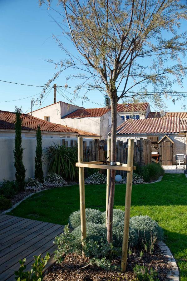 Villa L'annexe de Gaston à Port-des-Barques Extérieur photo